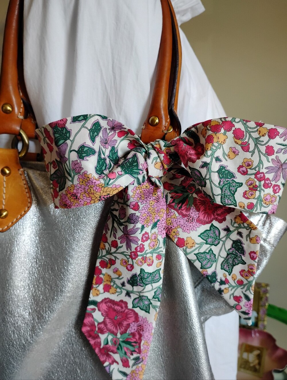 Liberty Art Fabric Tana Lawn Skinny Scarf Edna Berry Floral Pink Red Garden - Picture 4 of 13